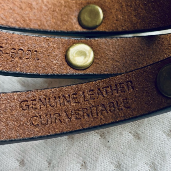 Eddie Bauer genuine leather gold studded belt Sz Large - Picture 6 of 8